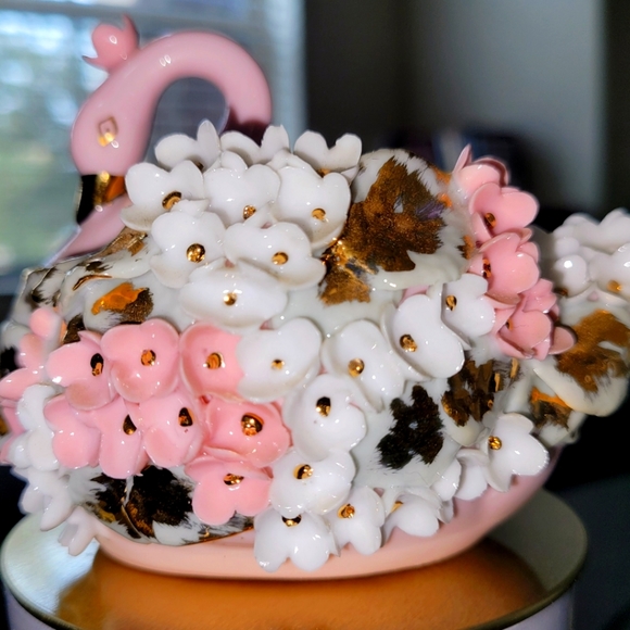 Lefton Jewelry - Lefton Elegant Collectors item, Vintage 50's porcelain swan. K 8058 like new.